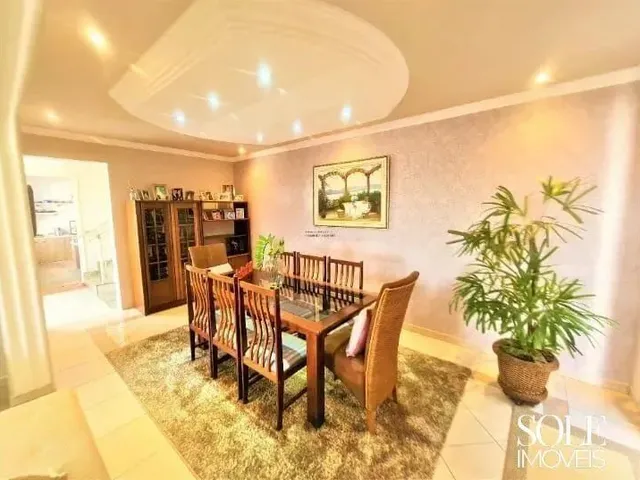 Imagem 8: Casa com 3 Dormitórios, Suíte Master e Área de Lazer Completa com Vista para a Serra