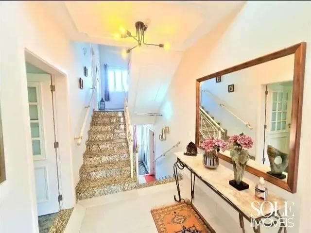 Imagem 2: Casa com 3 Dormitórios, Suíte Master e Área de Lazer Completa com Vista para a Serra