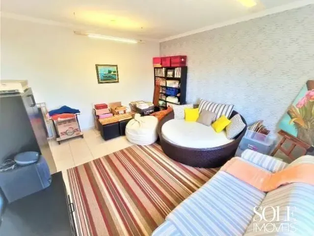 Imagem 13: Casa com 3 Dormitórios, Suíte Master e Área de Lazer Completa com Vista para a Serra