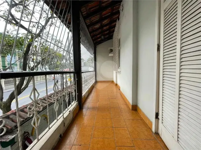 Imagem 3: Casa com 4 Quartos À Venda em Jardim da Penha - Es