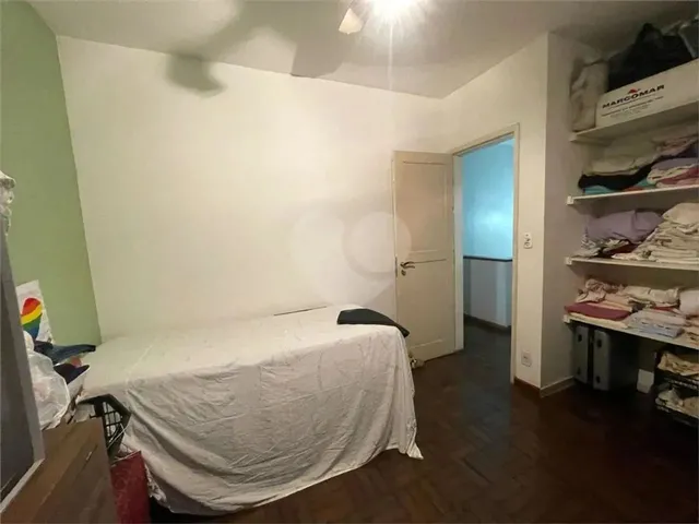 Imagem 15: Casa com 4 Quartos À Venda em Jardim da Penha - Es