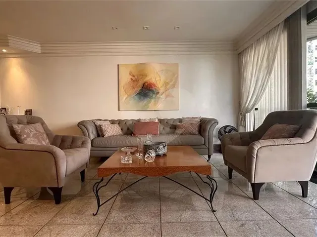 Imagem: Apartamento com 4 Quartos À Venda em Praia