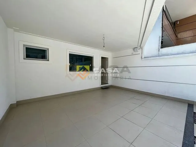 Imagem: Casa Moderna em Jardim Camburi Acabamentos