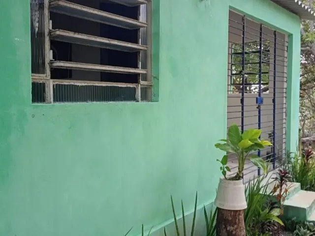Imagem 1: Casa com Árvores e Fruteiras