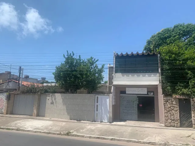 Imagem: A casa possui 4 Dormitórios, 2 Suítes, 4 Banheiros, 3