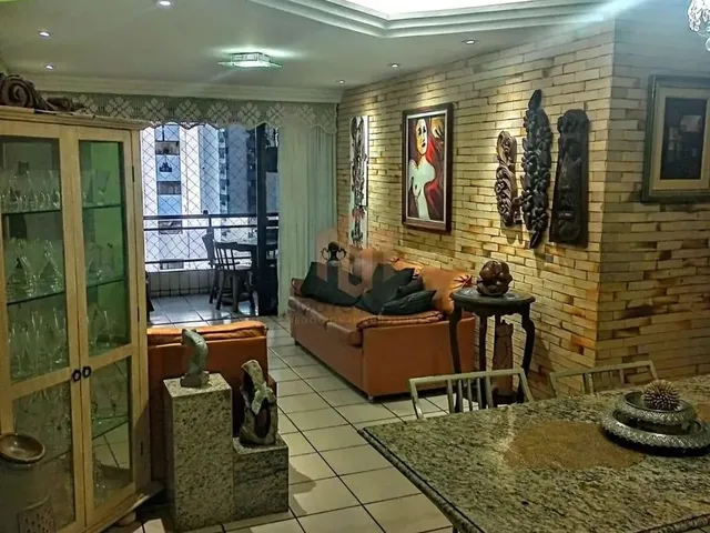 Imagem: O apartamento possui 3 Dormitórios, 1 Suíte, 3 Banheiros,