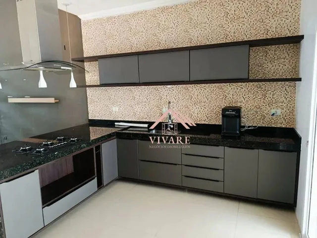 Imagem: Casa com 3 Dormitórios para Alugar em Condomínio