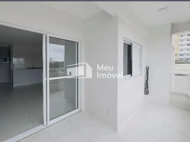 Imagem: O apartamento possui 2 Dormitórios, 1 Suíte, 2 Banheiros,
