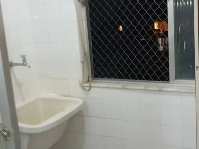 Imagem 2: Apartamento 2 Quartos com Dependência - Méier - Transversal À Rua Coração de Maria