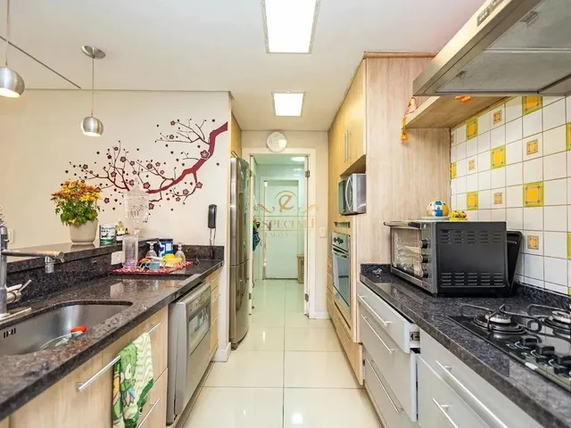 Imagem 9: Casa com 4 Dormitórios para Locação em Condomínio no Campo Comprido em Curitiba