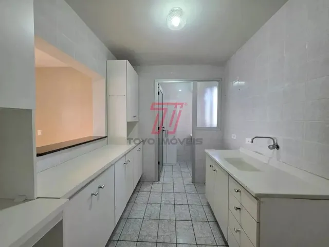 Imagem 6: Apartamento com 3 Dormitórios para Alugar com 65,61M² no Ed. Portal Curitiba, Bairro