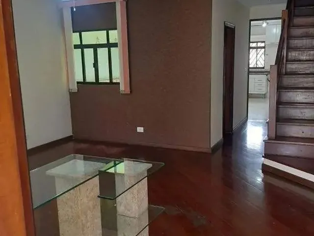 Imagem: A casa possui 3 Dormitórios, 1 Suíte, 3 Banheiros, 4