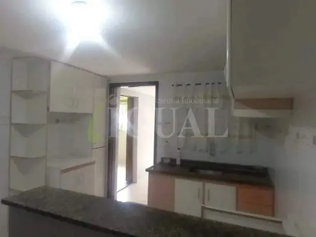 Imagem: A casa possui 1 Dormitório, 1 Banheiro, 1 Vaga na garagem,