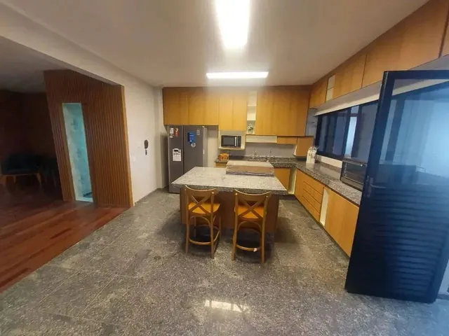 Imagem 3: Apartamento Alto Padrão para Alugar, 210M², 3 Suítes, Totalmente Mobiliado, Centro