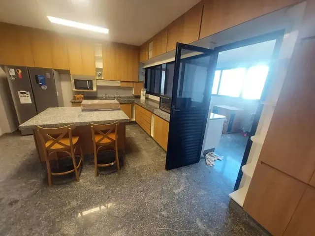 Imagem 13: Apartamento Alto Padrão para Alugar, 210M², 3 Suítes, Totalmente Mobiliado, Centro