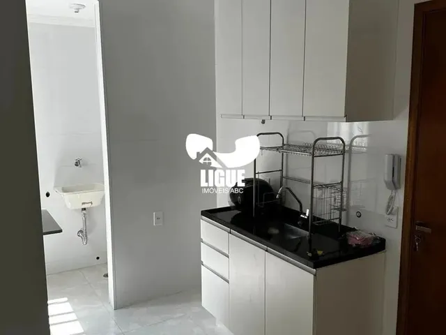 Imagem: O apartamento possui 2 Dormitórios, 1 Suíte, 2 Banheiros,