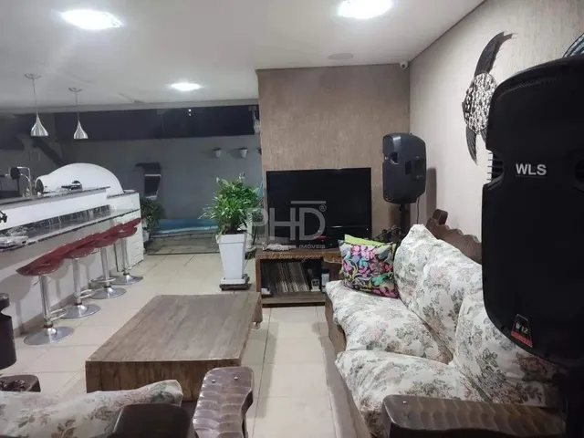 Imagem: Sobrado para Aluguel, 3 Quartos, 3 Suítes