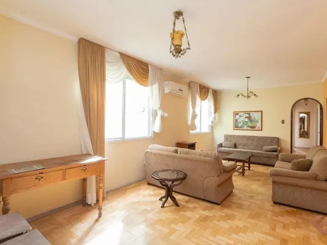 Imagem: O apartamento possui 3 Dormitórios, 2 Banheiros, 1 Vaga na