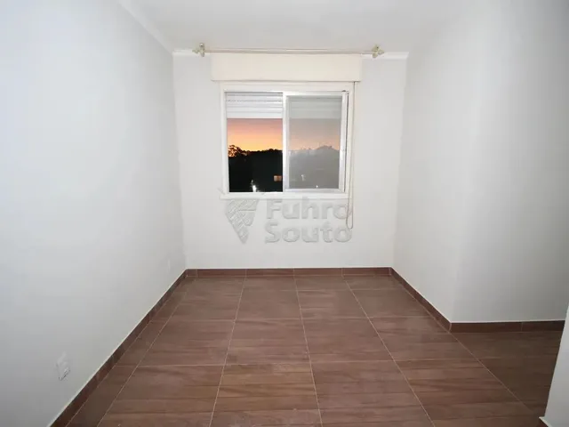 Imagem: O apartamento possui 3 Dormitórios, 1 Banheiro, Acomodam
