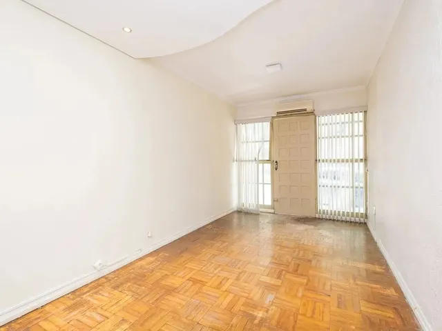 Imagem: Casa À Venda no Centro de Pelotas - com