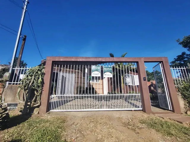 Imagem: A casa possui 2 Dormitórios, 1 Banheiro, 1 Vaga na