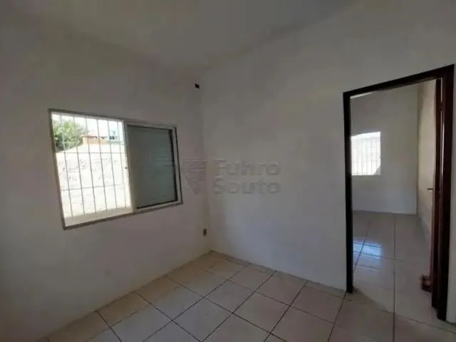 Imagem 2: Casa para Locação - 2 Dormitórios - Rua Açores, Próxima À Av. 25 de Julho