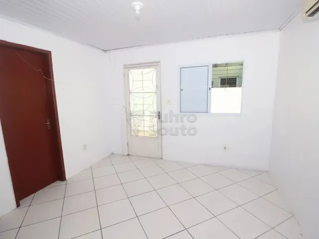 Imagem: Casa na Cohab Tablada com 02 Dormitórios