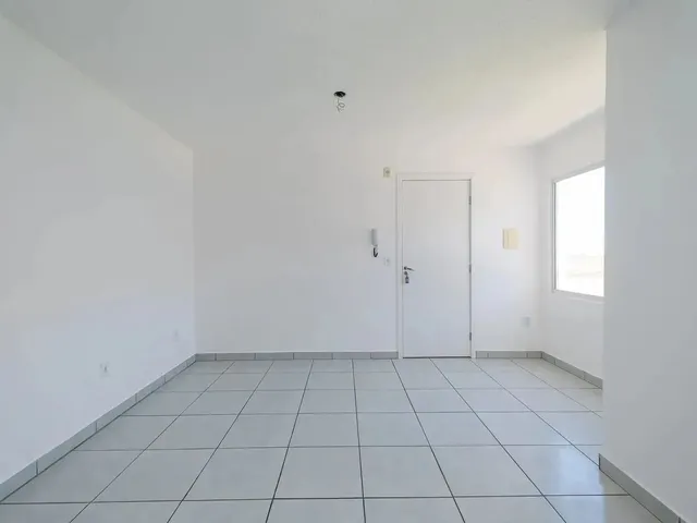 Imagem 2: Apartamento para Locação com 2 Quartos, Vaga Privativa e Ótima Iluminação Natural