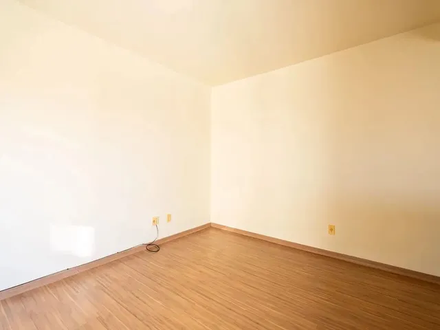 Imagem 15: Kitnet para Aluguel no Centro de Pelotas Rs, Próxima a Comércios e Universidades, Ideal