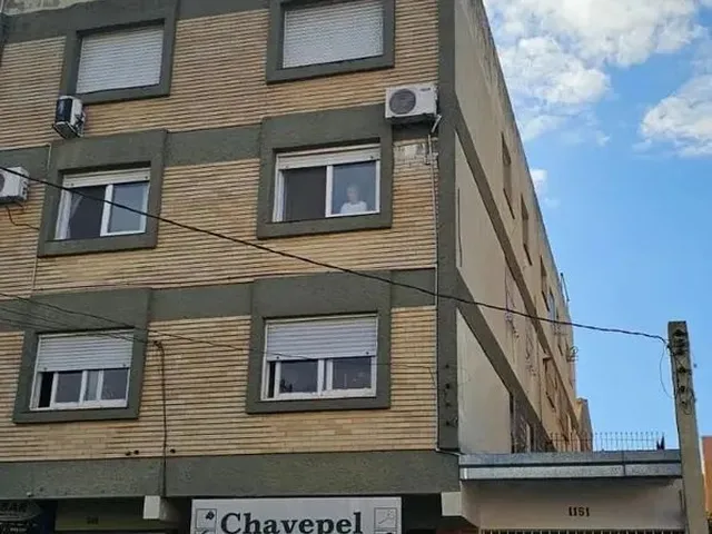 Imagem 1: Imóvel para Aluguel Possui 90 Metros Quadrados com 2 Quartos em Centro - Pelotas - Rs