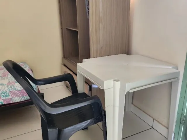 Imagem: Quarto com Banheiro, Semi-Mobiliado, no
