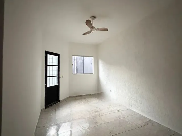 Imagem 13: Aluga-Se Casa com Piscina Recém Reformada
