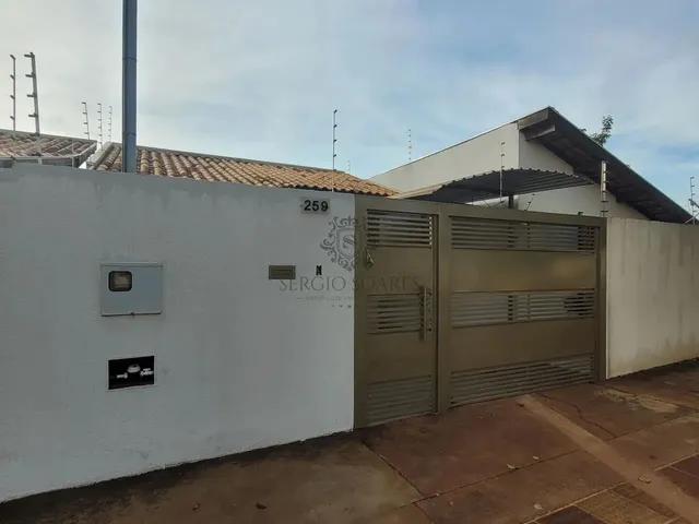 Imagem: A casa possui 2 Dormitórios, 1 Banheiro, 1 Vaga na