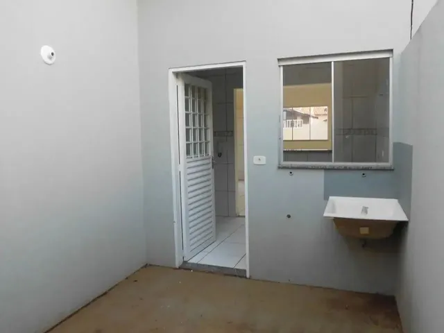 Imagem 2: Imóvel para Aluguel Possui 70 Metros Quadrados com 2 Quartos