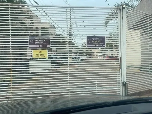 Imagem: O apartamento possui 3 Dormitórios, 1 Banheiro, 1 Vaga na