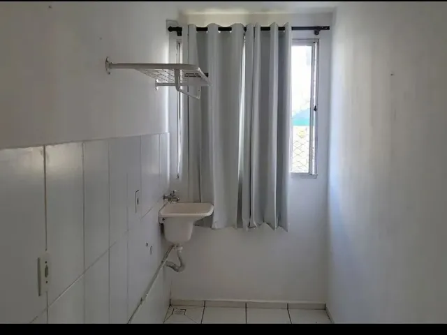 Imagem: O apartamento possui 1 Dormitório, 1 Banheiro, 1 Vaga na