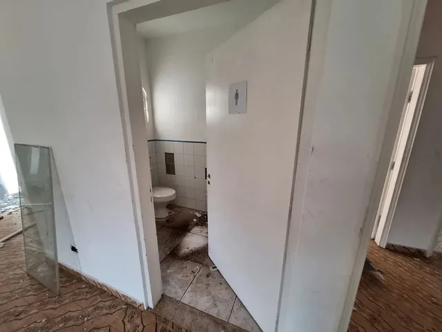 Imagem 16: Térrea para Aluguel e Venda com 243 Metros Quadrados com 5 Quartos em Guanandi - Campo