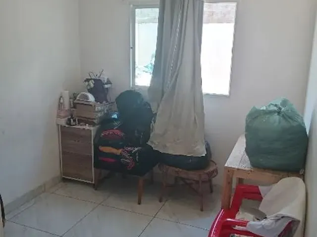 Imagem: A casa possui 2 Dormitórios, 2 Banheiros, 1 Vaga na