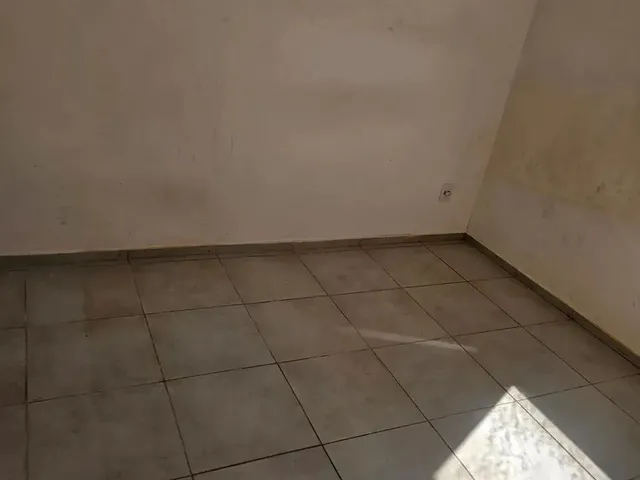 Imagem 10: Imóvel para Aluguel Possui 42 Metros Quadrados com 2 Quartos em Jardim Leblon - Campo