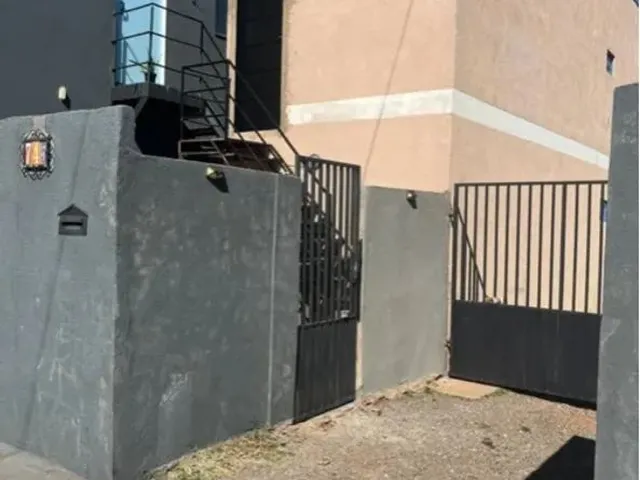 Imagem: A casa possui 1 Dormitório, 1 Banheiro, 30m² de Área e