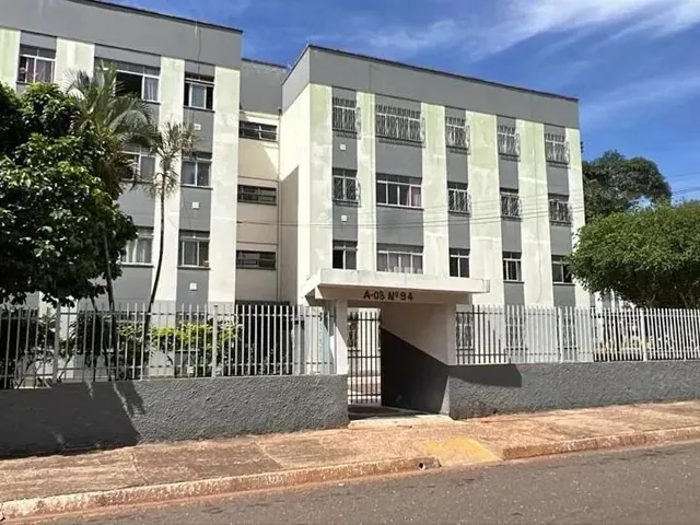 Imagem: O apartamento possui 3 Dormitórios, 1 Banheiro, 1 Vaga na