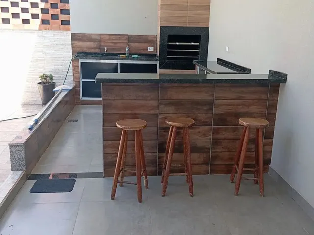 Imagem: A casa possui 1 Banheiro e está localizado em Vila