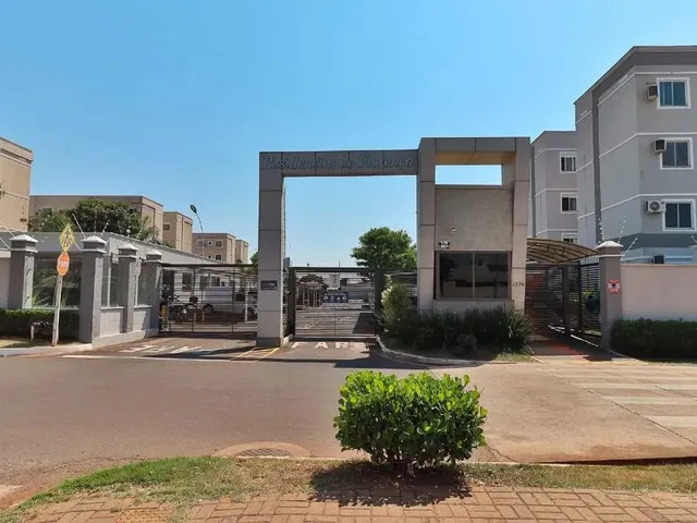 Imagem: O apartamento possui 2 Dormitórios, 1 Banheiro, 1 Vaga na