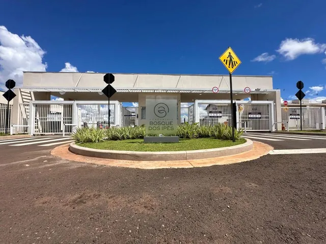Imagem: A casa em condomínio possui 3 Dormitórios, 1 Suíte, 4