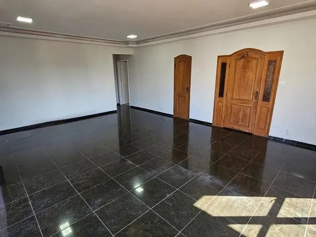 Imagem 7: Imóvel para Aluguel com 271 Metros Quadrados com 3 Quartos em Centro - Campo Grande - Ms
