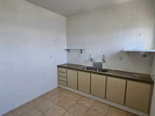 Imagem 9: Imóvel para Aluguel com 271 Metros Quadrados com 3 Quartos em Centro - Campo Grande - Ms