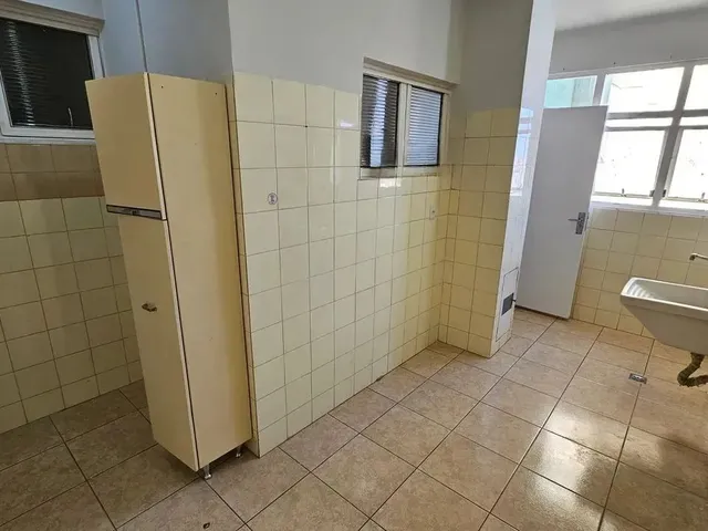 Imagem 13: Imóvel para Aluguel com 271 Metros Quadrados com 3 Quartos em Centro - Campo Grande - Ms
