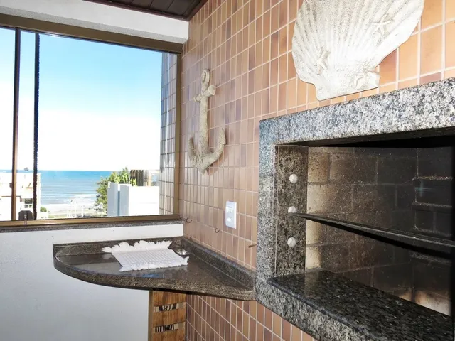Imagem 11: Temporada Apartamento de 2 Dormitórios com Vista para o Mar e Churrasqueira Reveillon