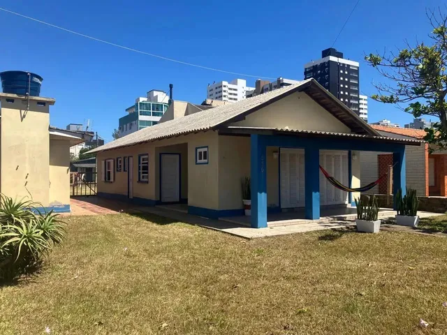 Imagem: Casa do Vovô a 1 Quadra do Mar