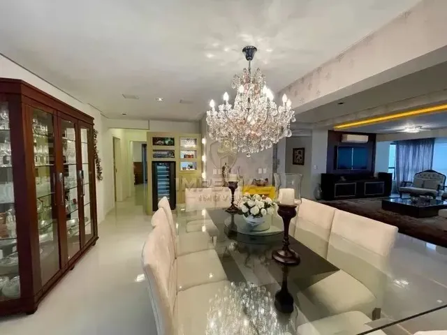 Imagem 9: Apartamento de Alto Padrão com Spa, Cinema 4D e 4 Vagas a Poucos Metros do Mar Em